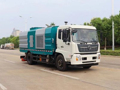 東風天錦   后置吸塵車 東風天錦   后置吸塵車