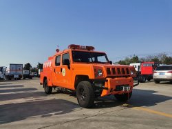 北汽四驅  雙排供水車 北汽四驅  雙排供水車