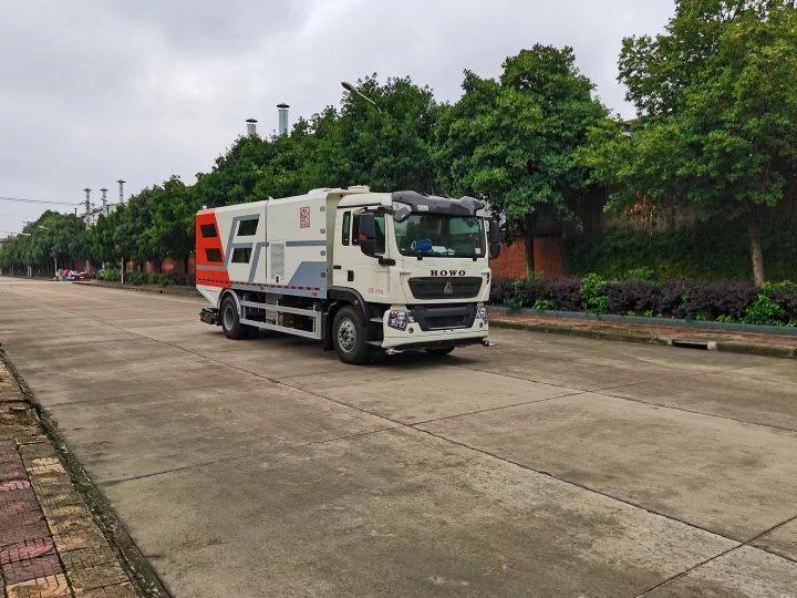 重汽豪沃18方道路污染清除車 重汽豪沃18方道路污染清除車