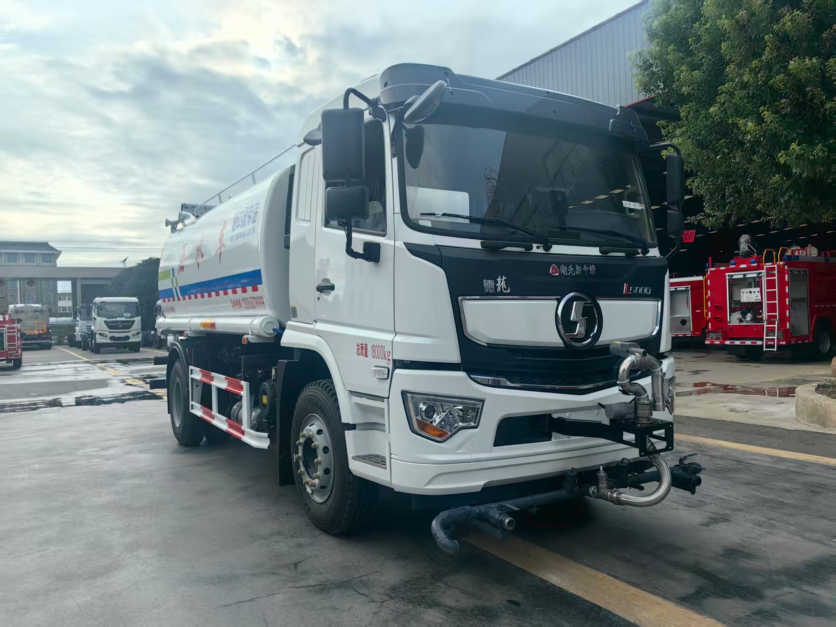 陜汽德龍12-15噸綠化噴灑車